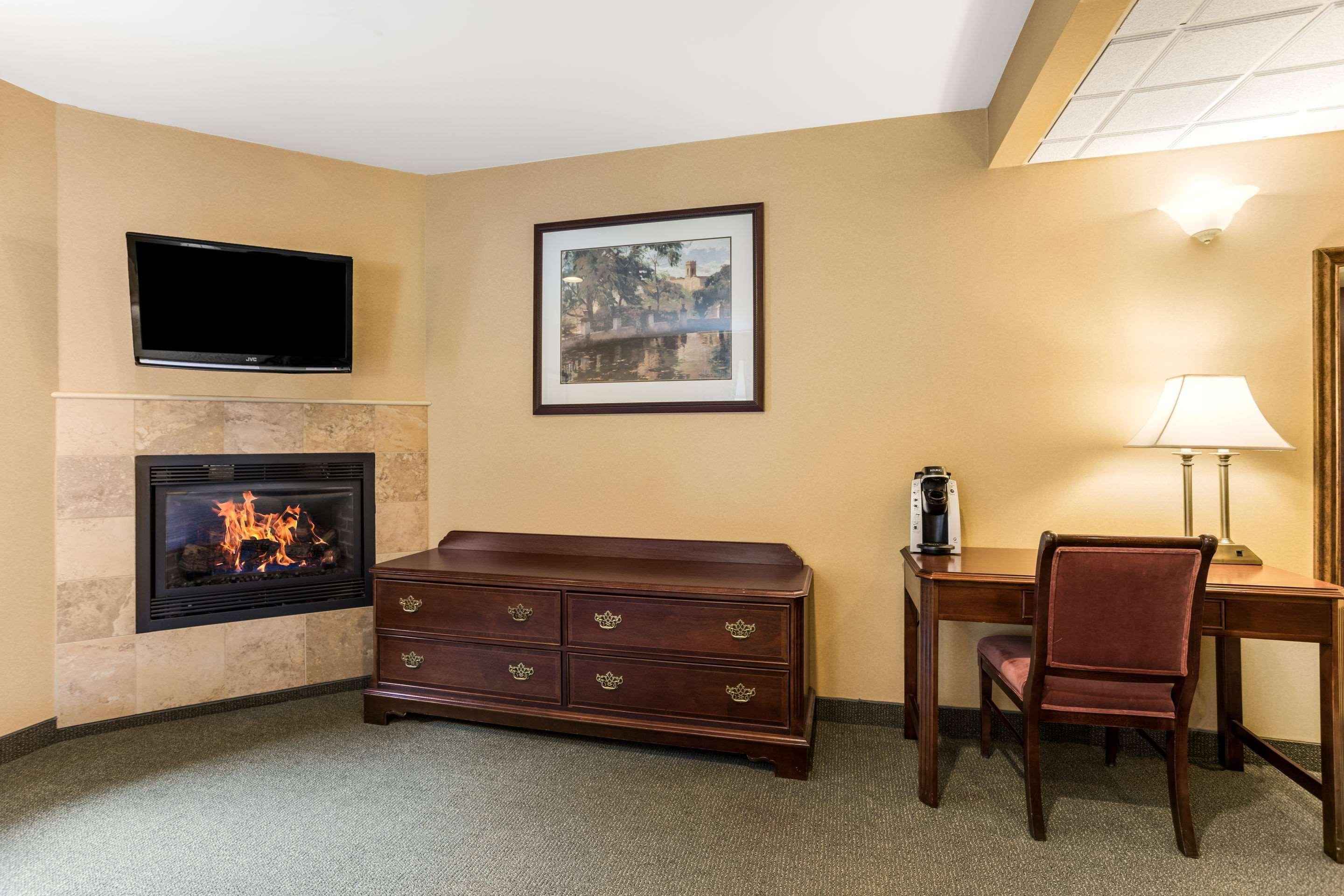 Traditions Hotel & Spa, Ascend Hotel Collection Johnson City Eksteriør billede