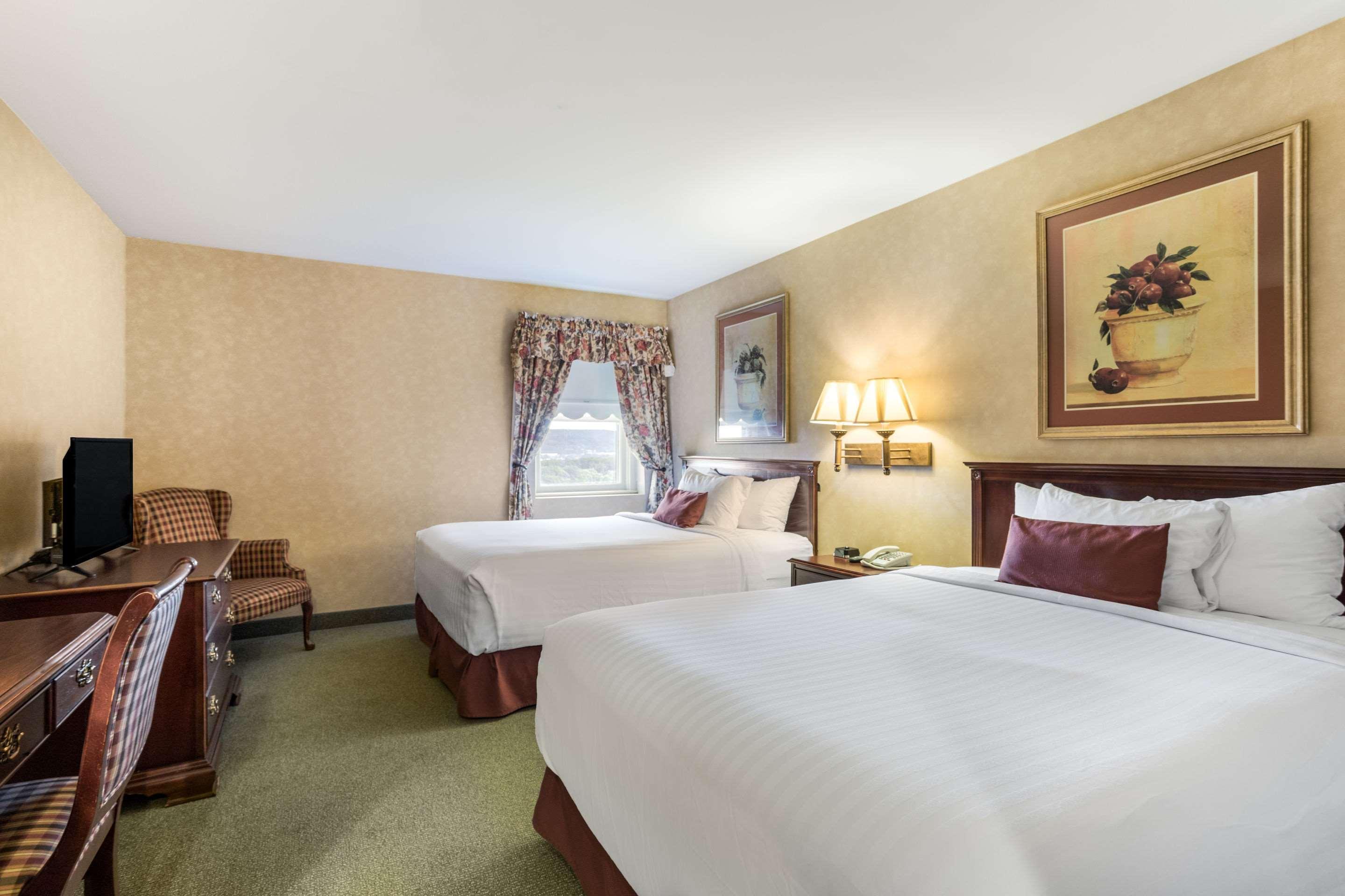 Traditions Hotel & Spa, Ascend Hotel Collection Johnson City Eksteriør billede