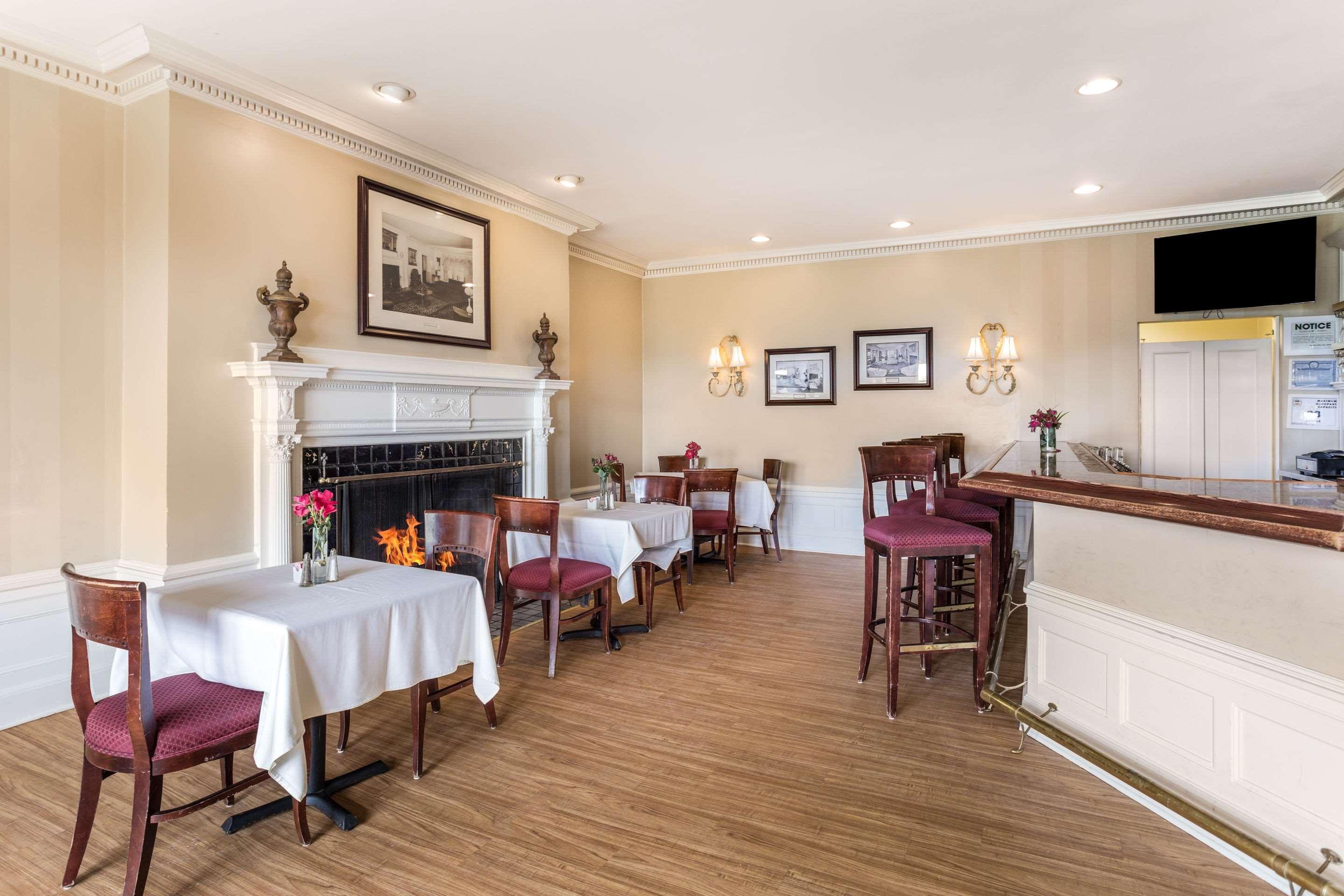 Traditions Hotel & Spa, Ascend Hotel Collection Johnson City Eksteriør billede