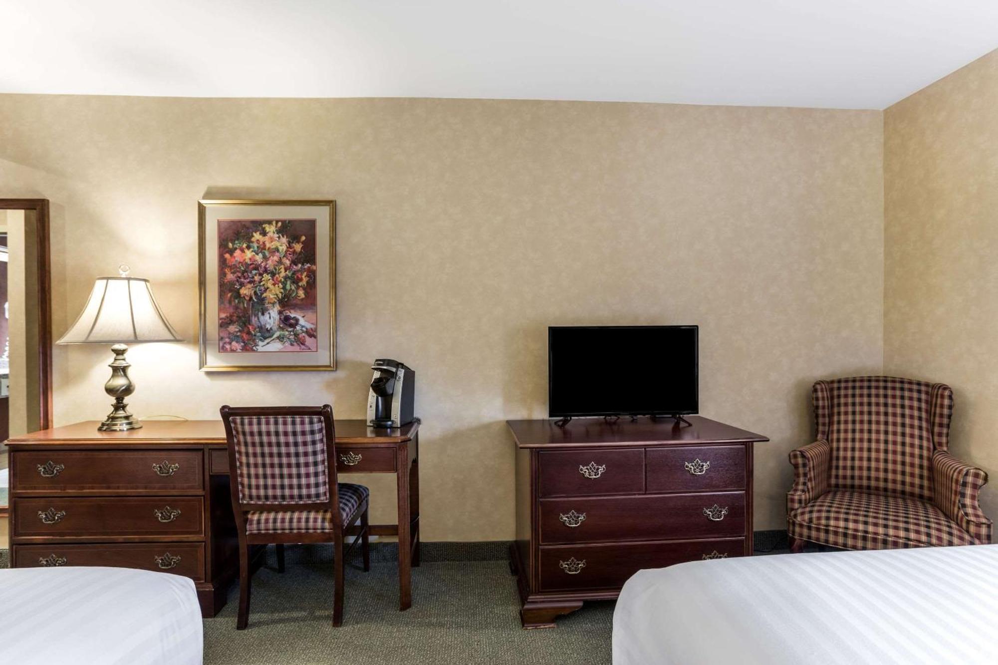 Traditions Hotel & Spa, Ascend Hotel Collection Johnson City Eksteriør billede